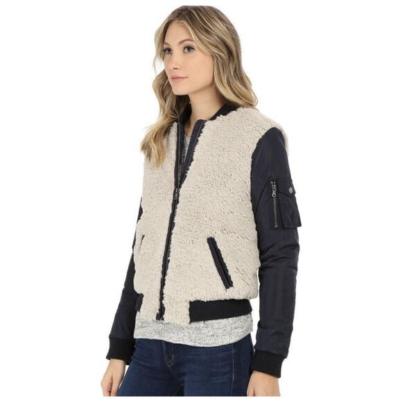 NWT Levi’s Women's Sherpa Varsity Bomber Jacket S Full Zip Navy Retro $180 - Picture 1 of 14